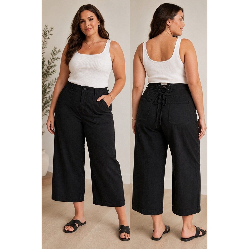 Torrid Black Wide Leg Crop Pants Lace Up Back Detail High Rise Size 16 NWT